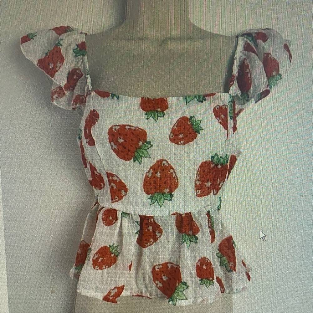 White Strawberry Print Sweetheart Peplum Crop Top
